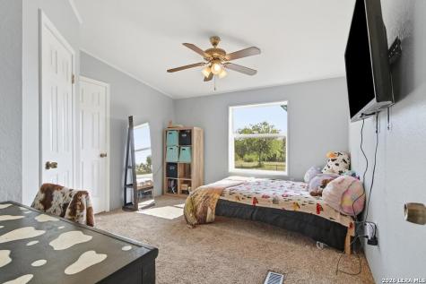 247 Pr 4550 Hondo TX 78861