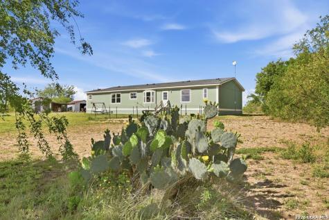 247 Pr 4550 Hondo TX 78861