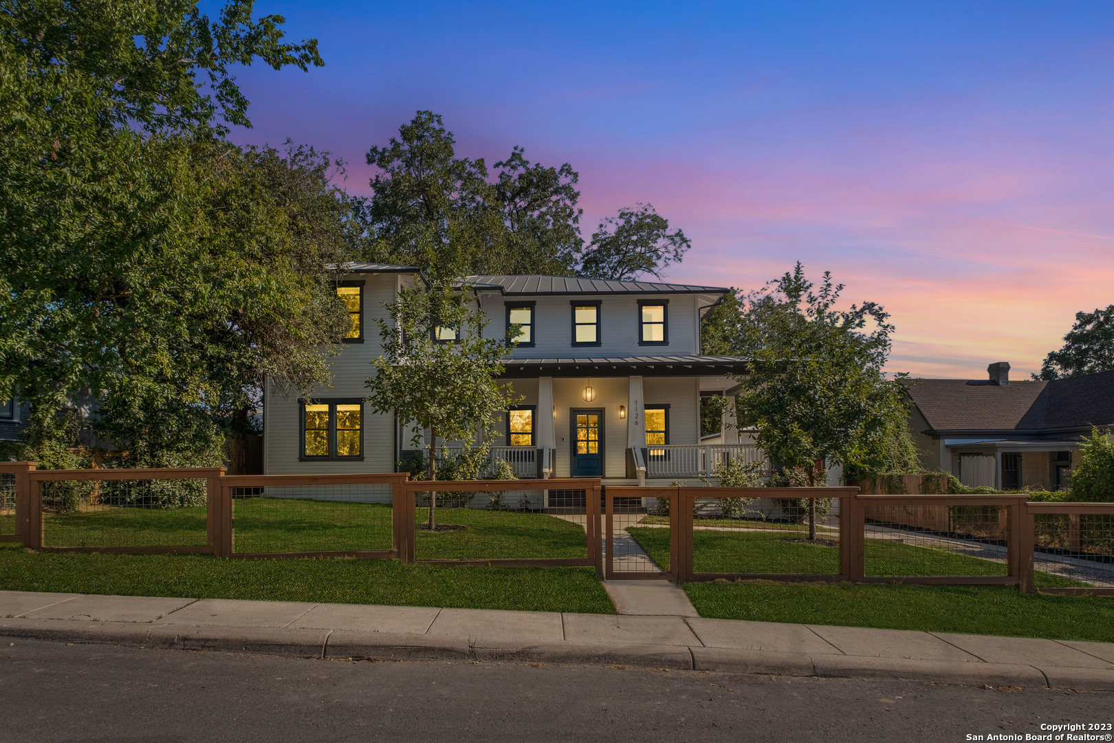 1126 E Crockett Street San Antonio TX 78202