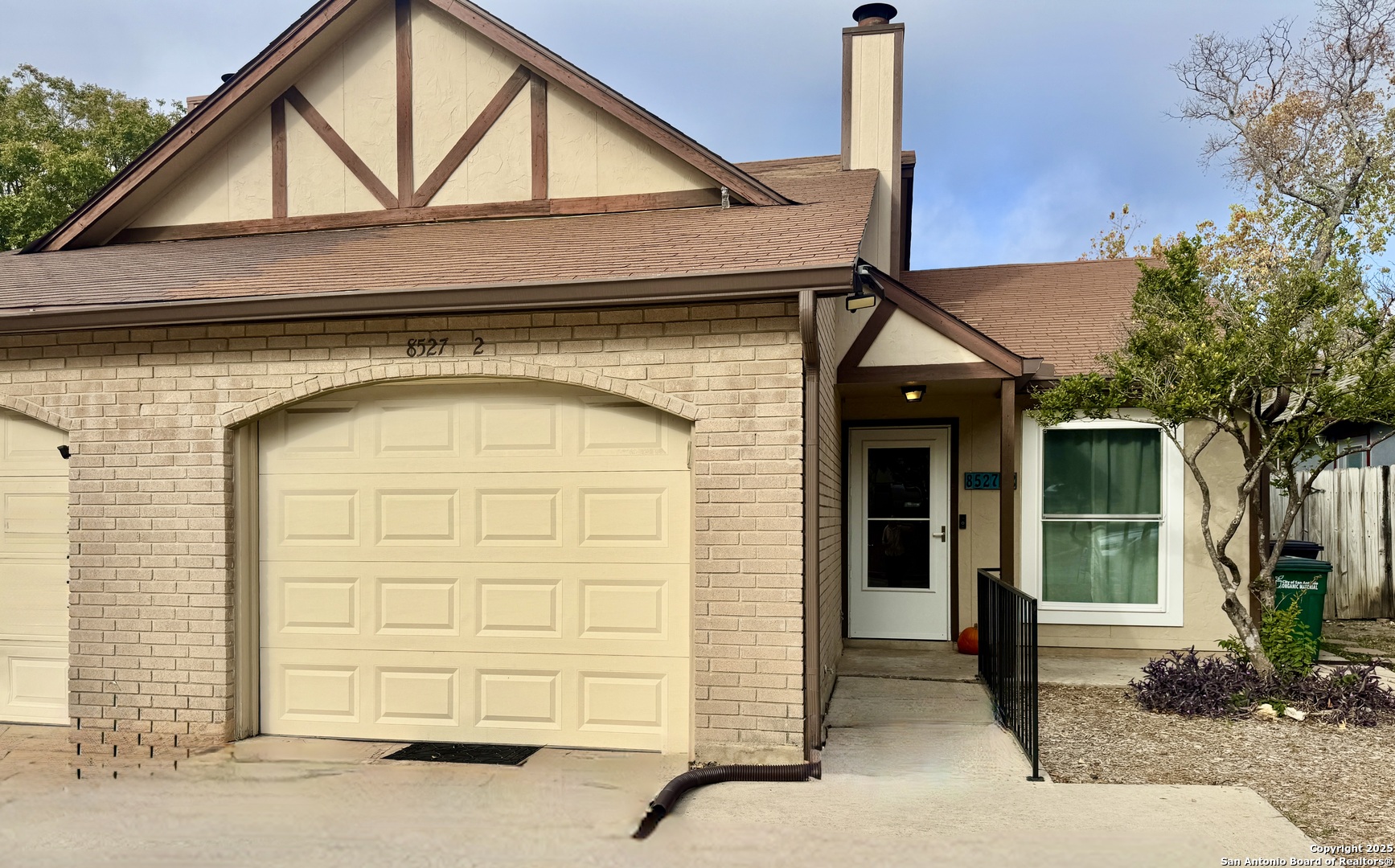 8527 Stonebridge San Antonio TX 78240