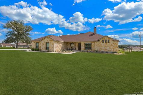 100 Westfield View La Vernia TX 78121