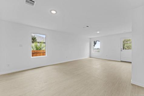 14916 Warwick Shire San Antonio TX 78254