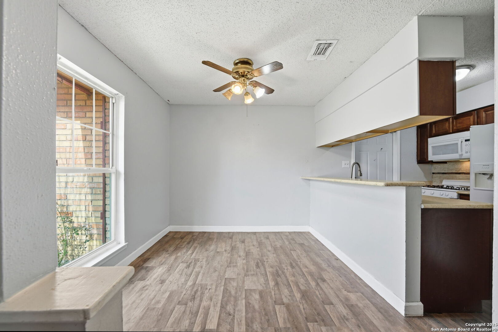 126 Meadow Way Converse TX 78109