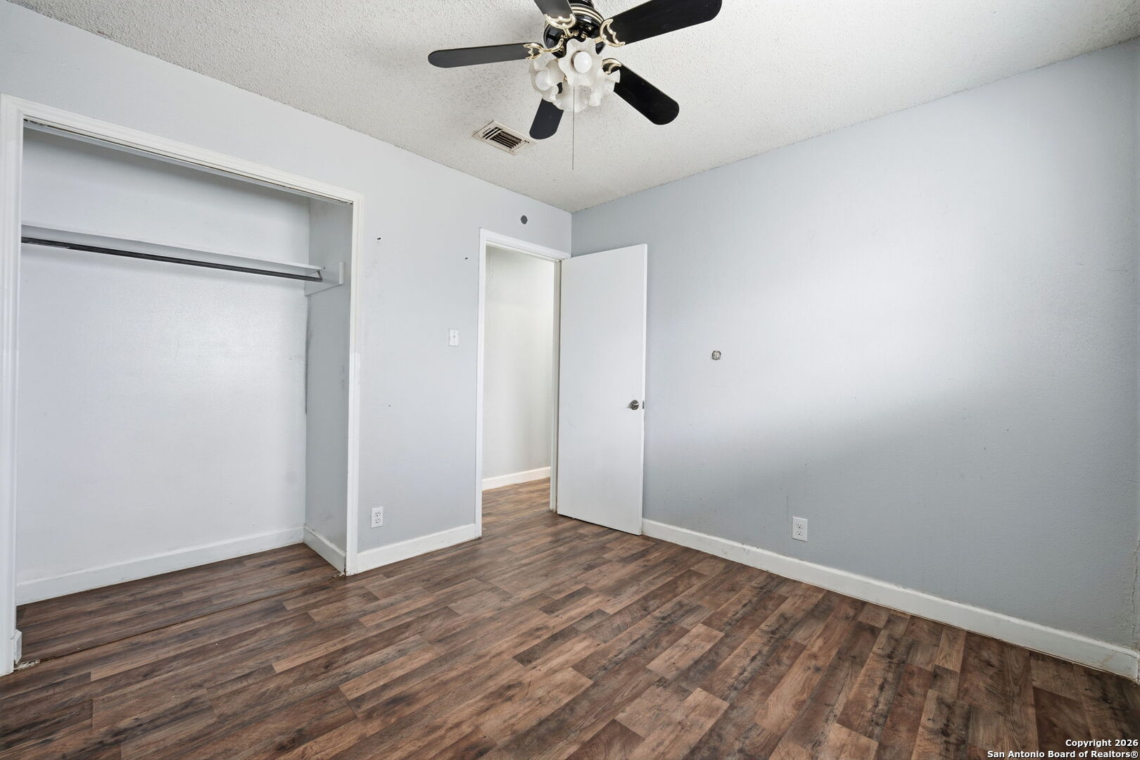 126 Meadow Way Converse TX 78109