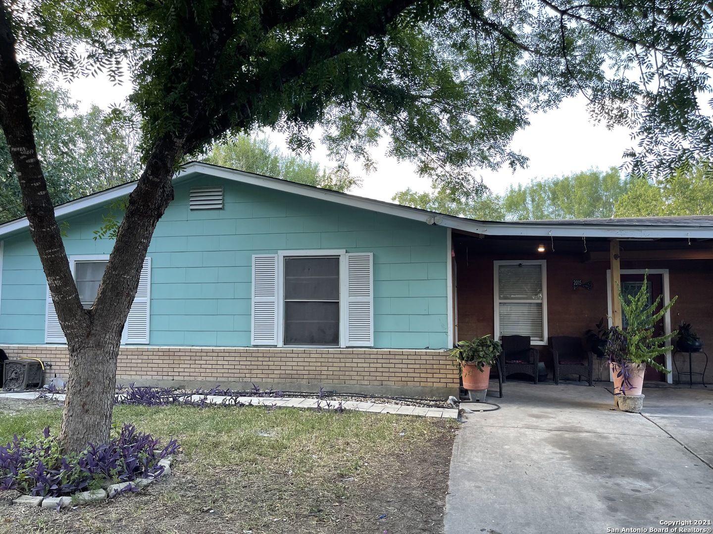 2015 Candlelight Lane San Antonio TX 78213