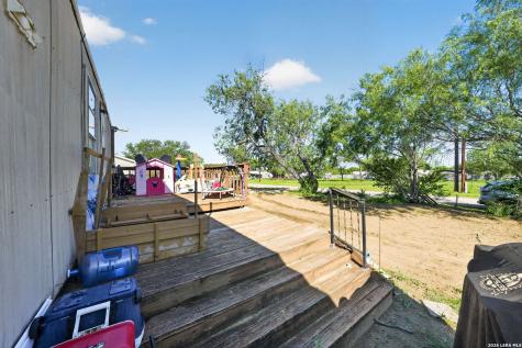 408 Hickory Street Jourdanton TX 78026