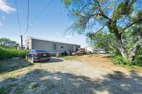 408 Hickory Street Jourdanton TX 78026