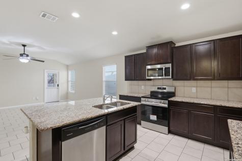 5610 Medina Farm San Antonio TX 78222