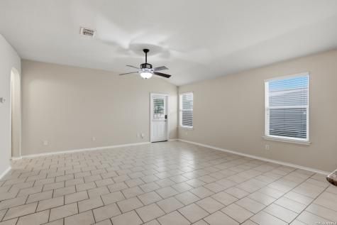 5610 Medina Farm San Antonio TX 78222