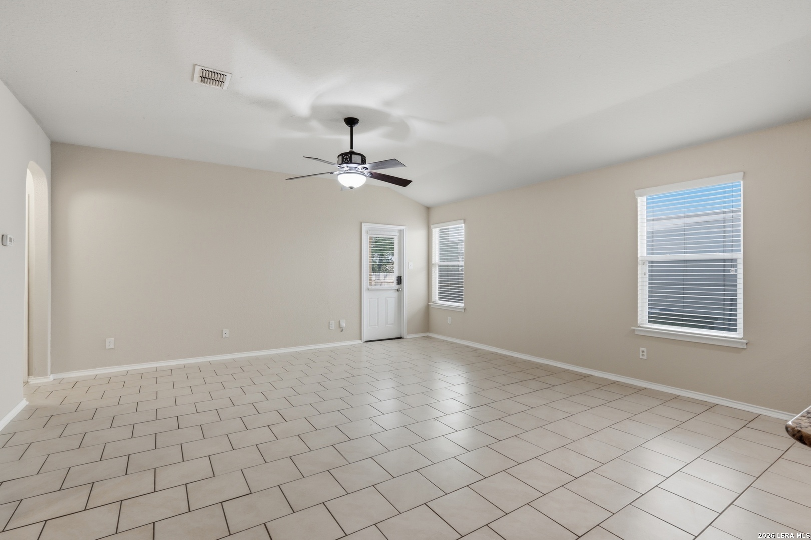 5610 Medina Farm San Antonio TX 78222
