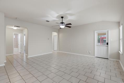 5610 Medina Farm San Antonio TX 78222