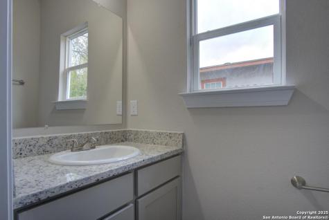 123 Lawton San Antonio TX 78237
