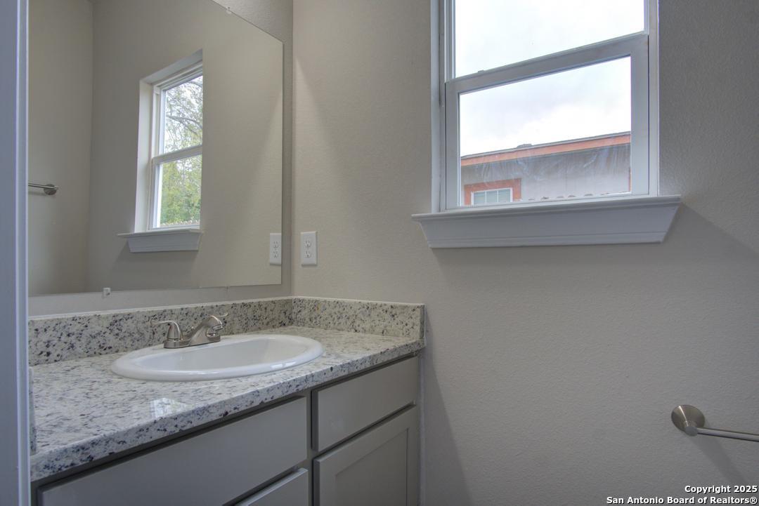 123 Lawton San Antonio TX 78237