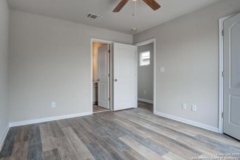 123 Lawton San Antonio TX 78237
