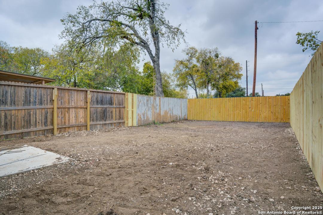 123 Lawton San Antonio TX 78237