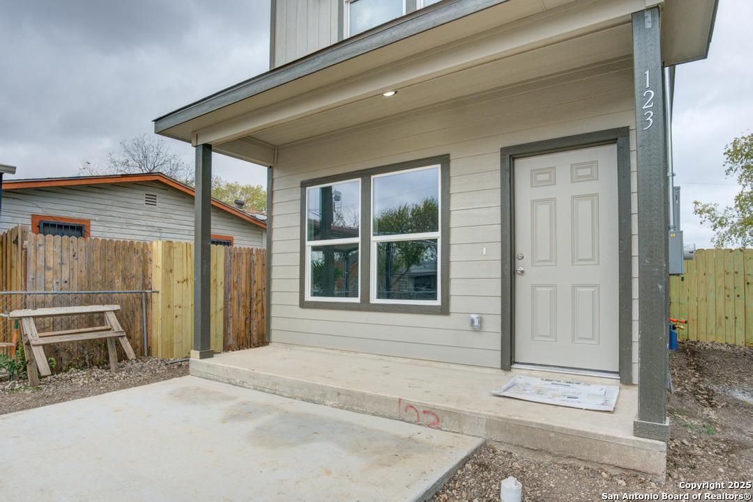 123 Lawton San Antonio TX 78237