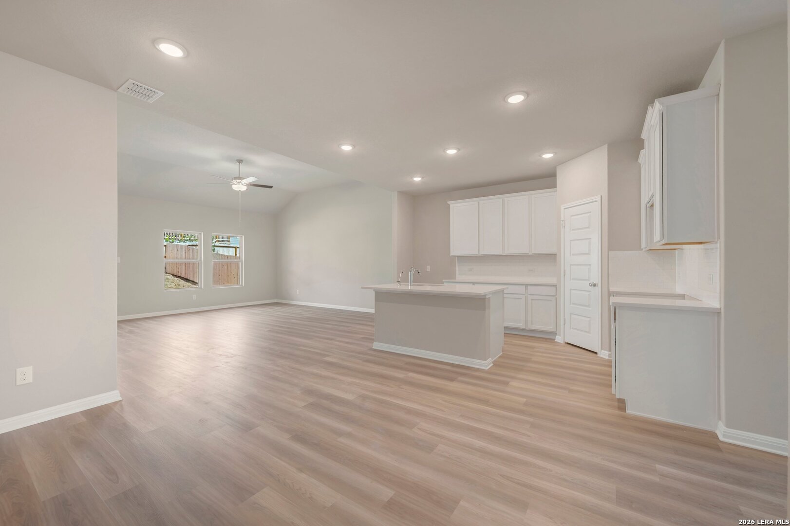 6240 Persimmon Lake San Antonio TX 78245