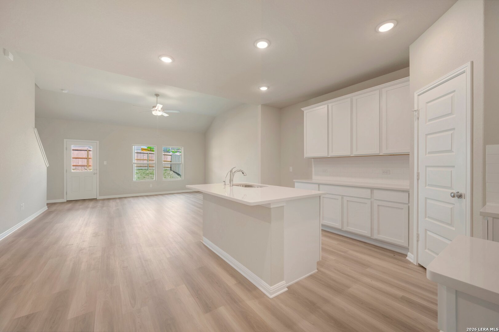 6240 Persimmon Lake San Antonio TX 78245