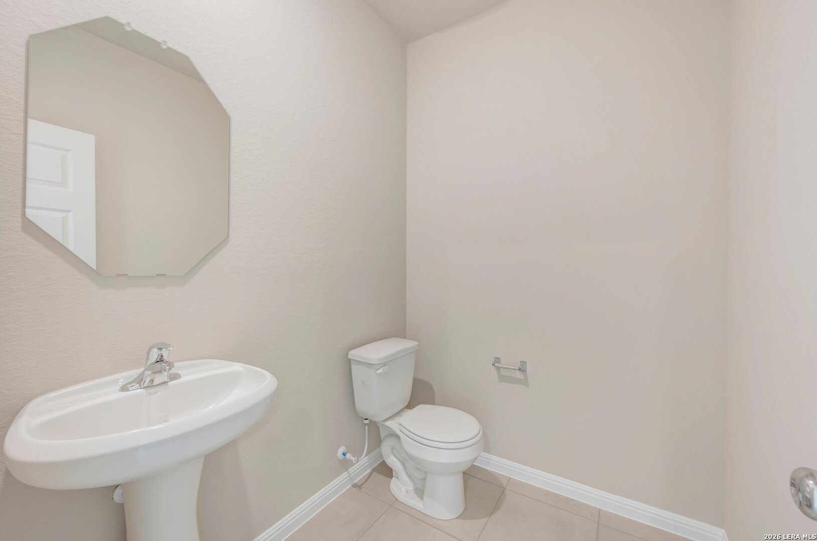 6240 Persimmon Lake San Antonio TX 78245