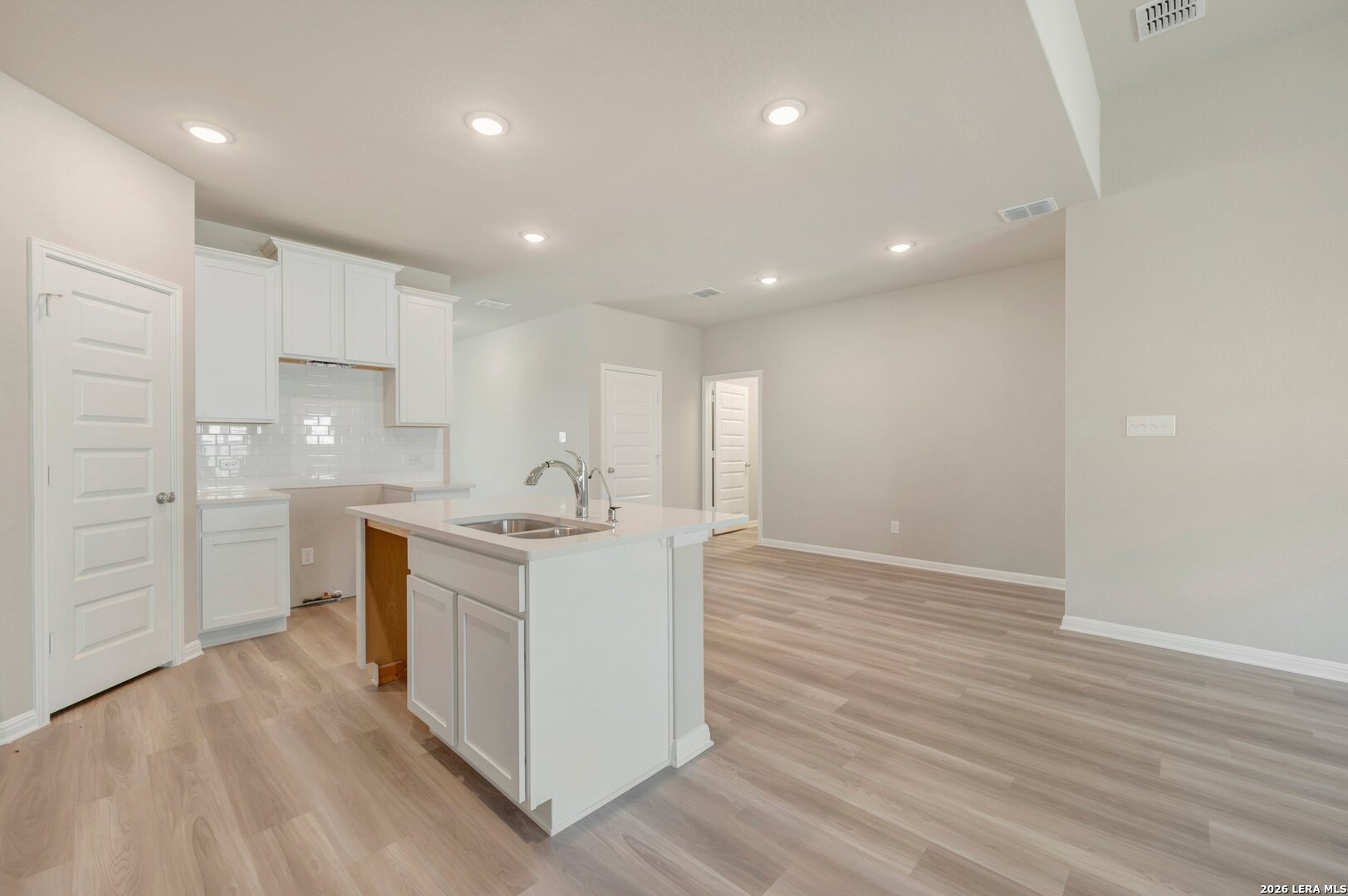6240 Persimmon Lake San Antonio TX 78245