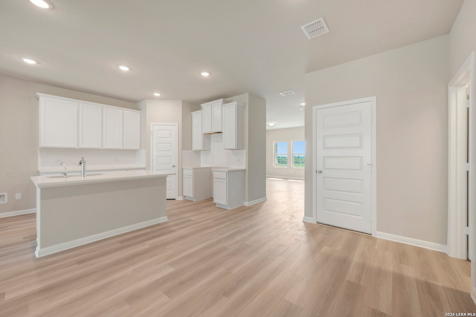 6240 Persimmon Lake San Antonio TX 78245