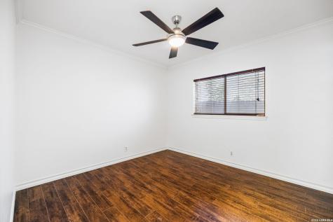 9115 Maverick Pass San Antonio TX 78240