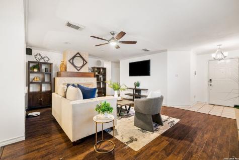 9115 Maverick Pass San Antonio TX 78240