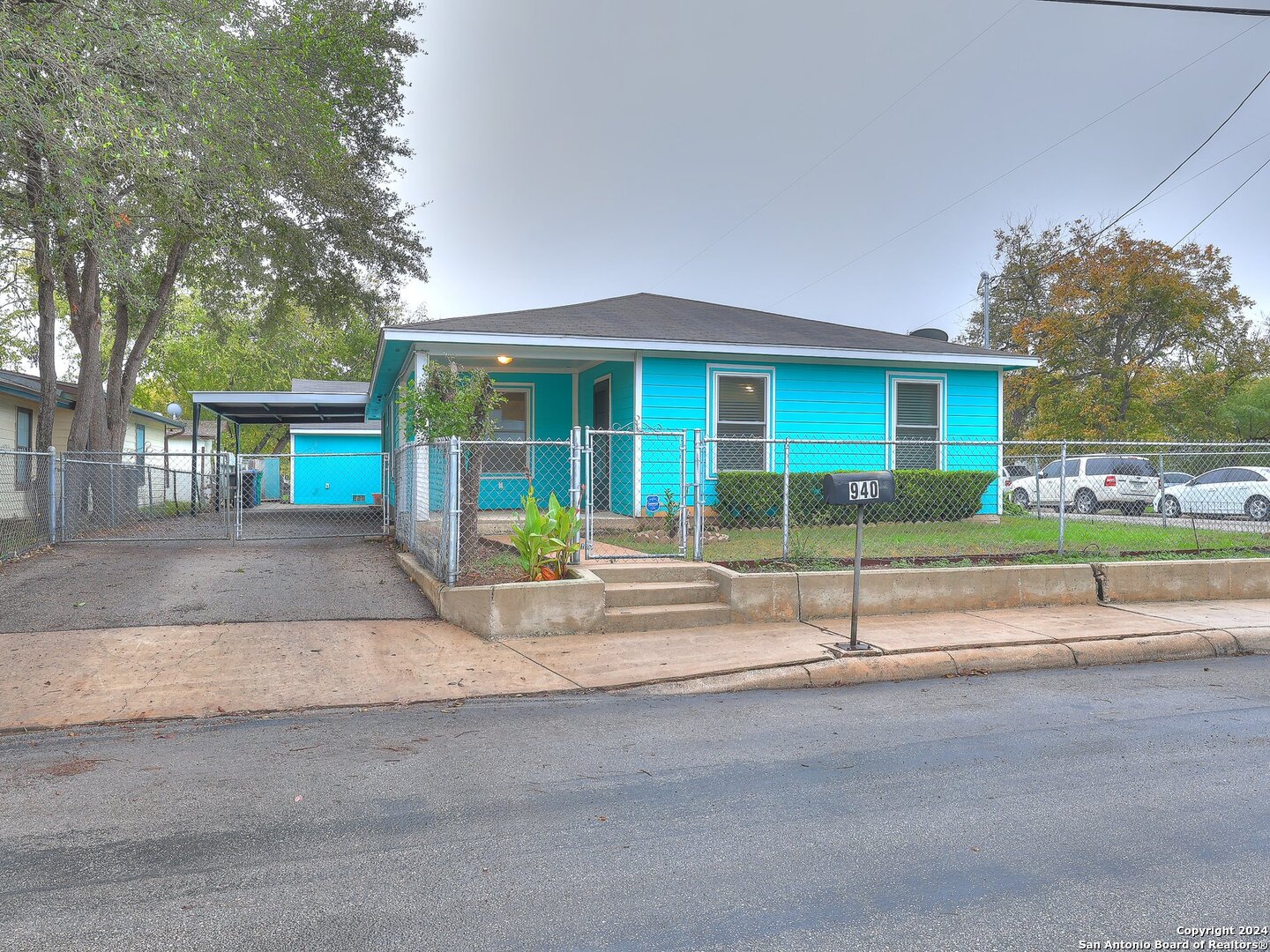 940 Stonewall Street San Antonio TX 78211