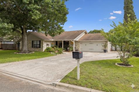 106 Lehmann Street Boerne TX 78006