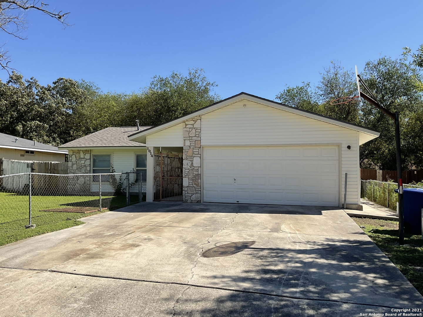 1014 Lafferty Oaks San Antonio TX 78245