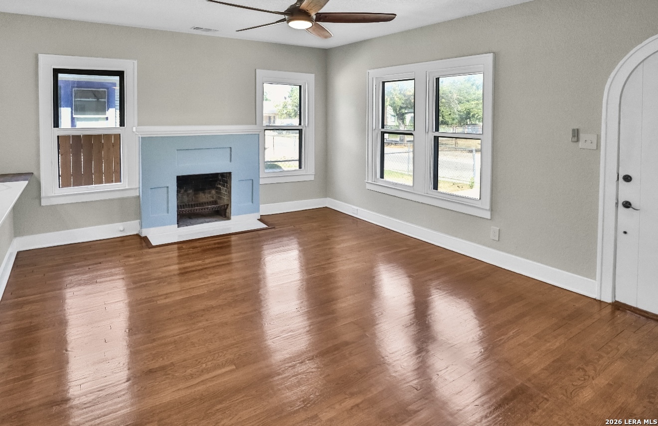 134 Compton San Antonio TX 78214