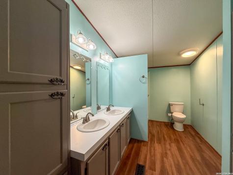 3285 Broad Oak Drive Bandera TX 78003