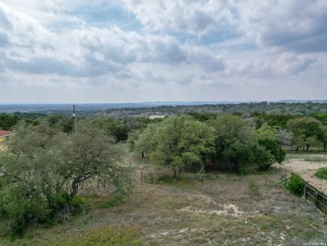 3285 Broad Oak Drive Bandera TX 78003