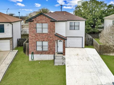 5023 Taylor Kenton San Antonio TX 78240