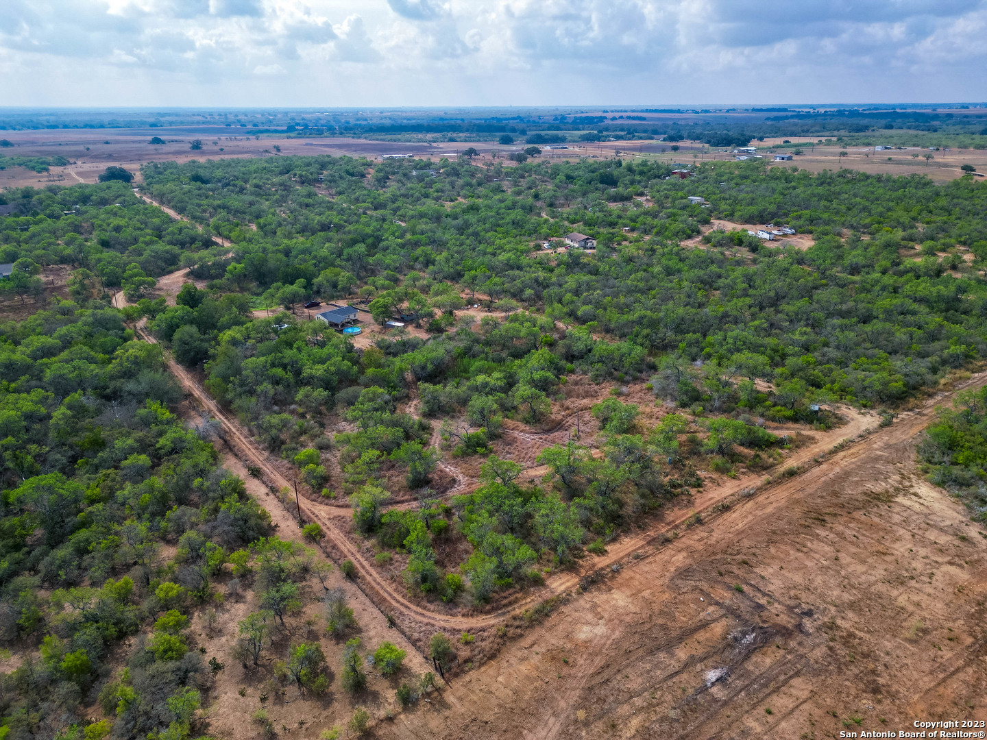964 County Road 122 Floresville TX 78114