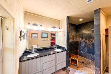 27046 State Highway 55 Uvalde TX 78801