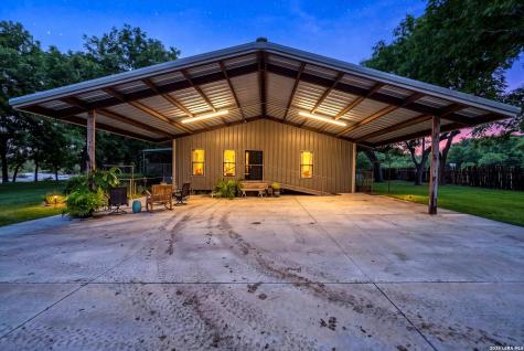 27046 State Highway 55 Uvalde TX 78801