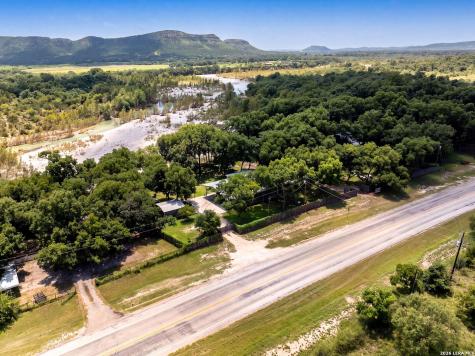 27046 State Highway 55 Uvalde TX 78801