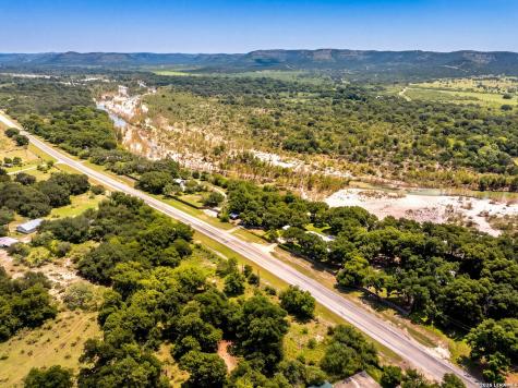 27046 State Highway 55 Uvalde TX 78801