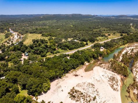 27046 State Highway 55 Uvalde TX 78801
