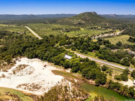 27046 State Highway 55 Uvalde TX 78801