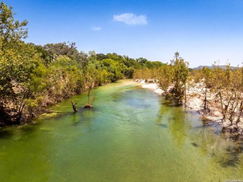 27046 State Highway 55 Uvalde TX 78801