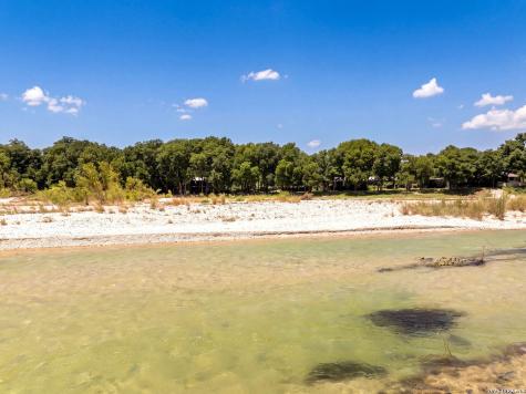27046 State Highway 55 Uvalde TX 78801