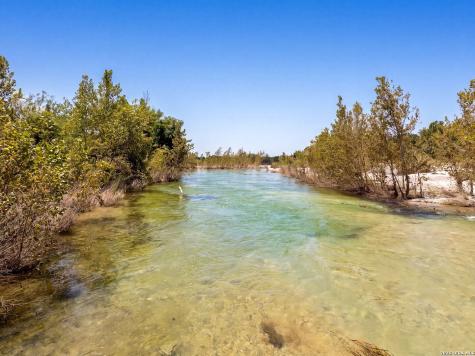 27046 State Highway 55 Uvalde TX 78801