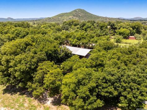 27046 State Highway 55 Uvalde TX 78801