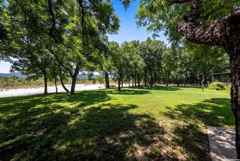 27046 State Highway 55 Uvalde TX 78801