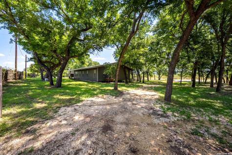 27046 State Highway 55 Uvalde TX 78801