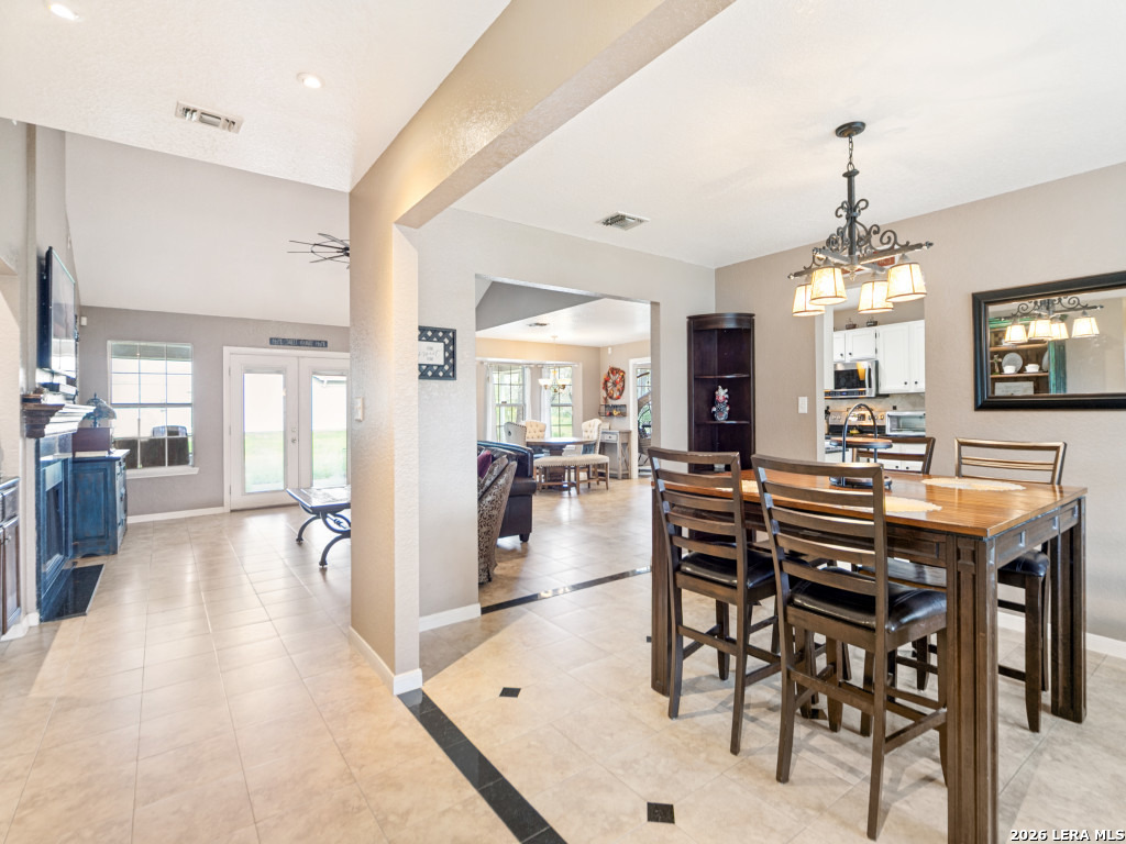 335 Spur Ridge San Antonio TX 78264