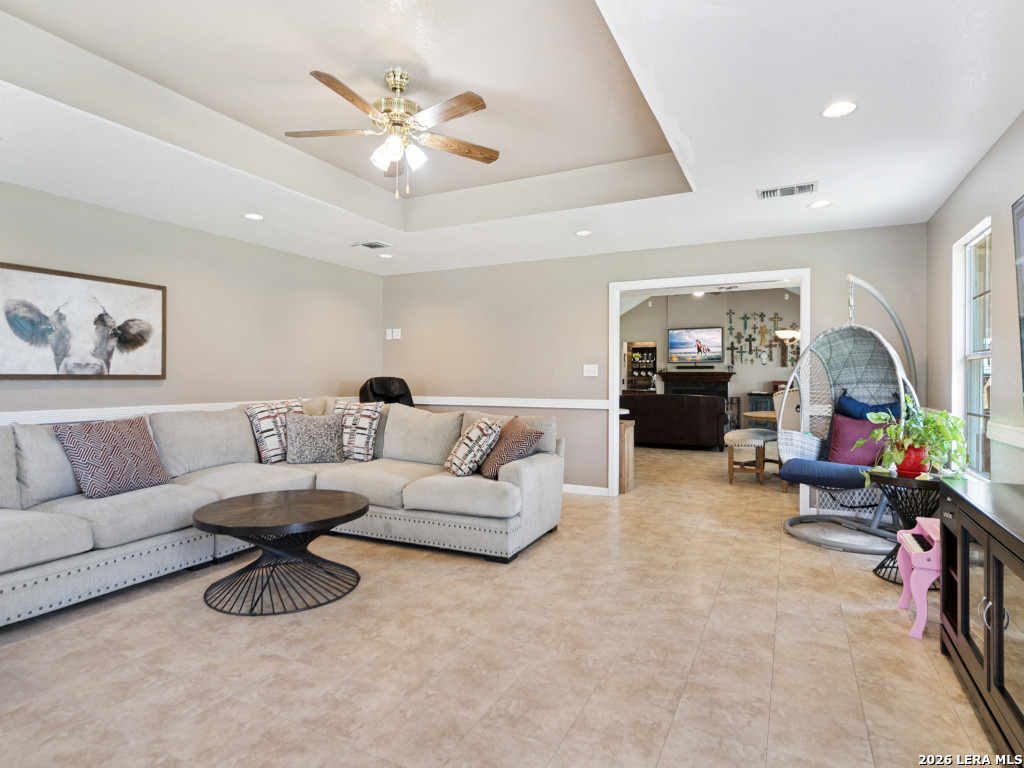 335 Spur Ridge San Antonio TX 78264