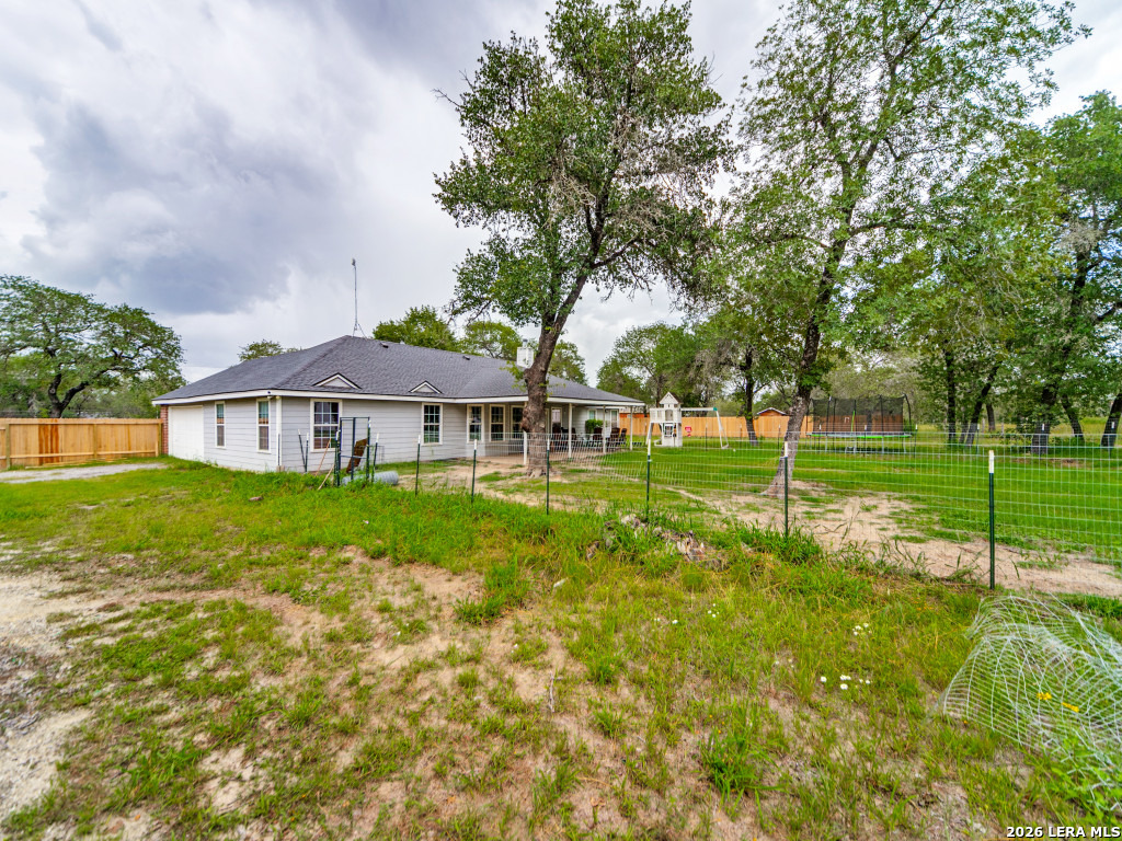 335 Spur Ridge San Antonio TX 78264